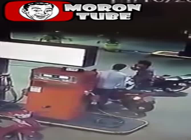 Video :After hitting his mother and sister, he kills his brother (Public Alert)